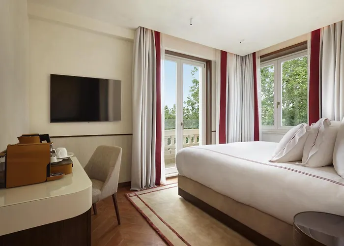 Palazzo Sanzio Rome, A Radisson Collection 5*